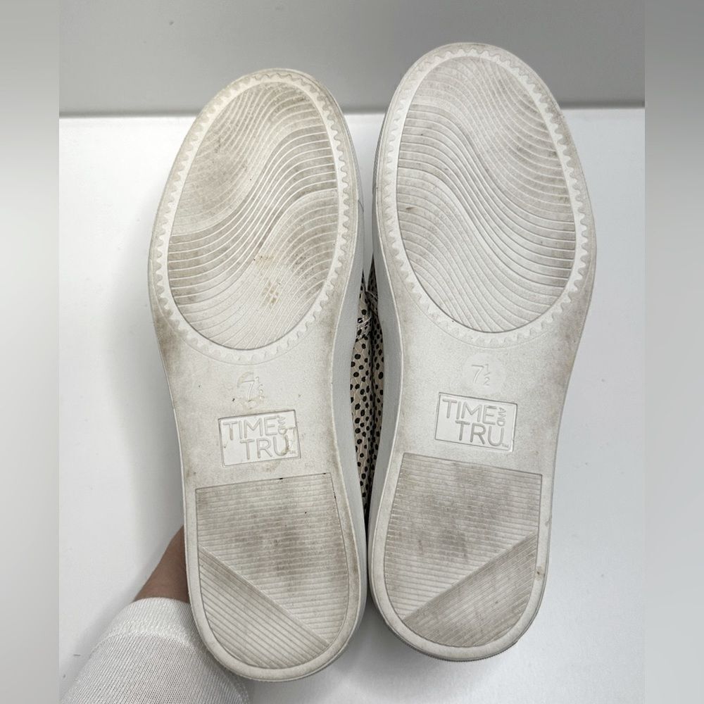 Time And Tru Memory Foam Slip-On Flats Size 7.5 - image 6